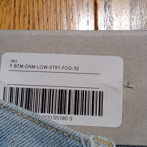 EVERLANE Womens Jeans Faded DENIM Pants 32 New BLUE Casual DEFECT ** - Picture 8 of 14